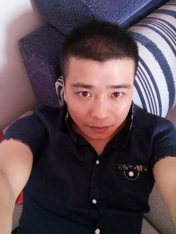 漫步的面包的第一张照片--台州闪婚服务中心